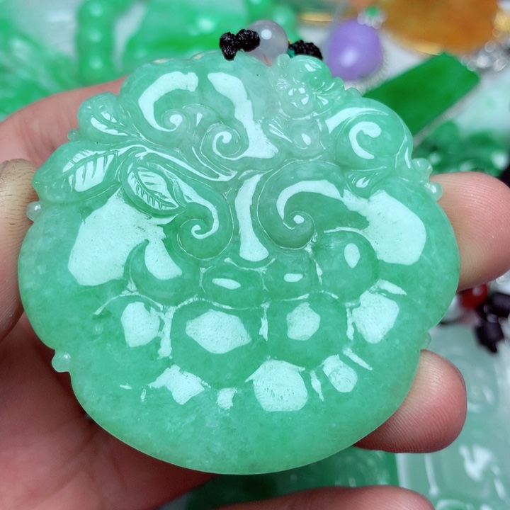 翡翠吊坠(不含链)未镶嵌