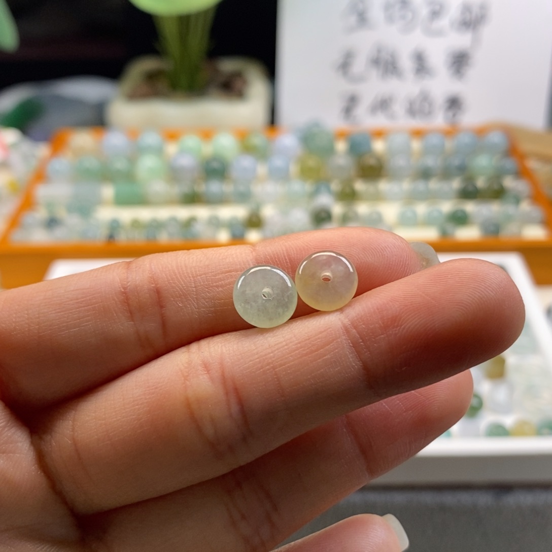 翡翠散珠天然翡翠一对8+