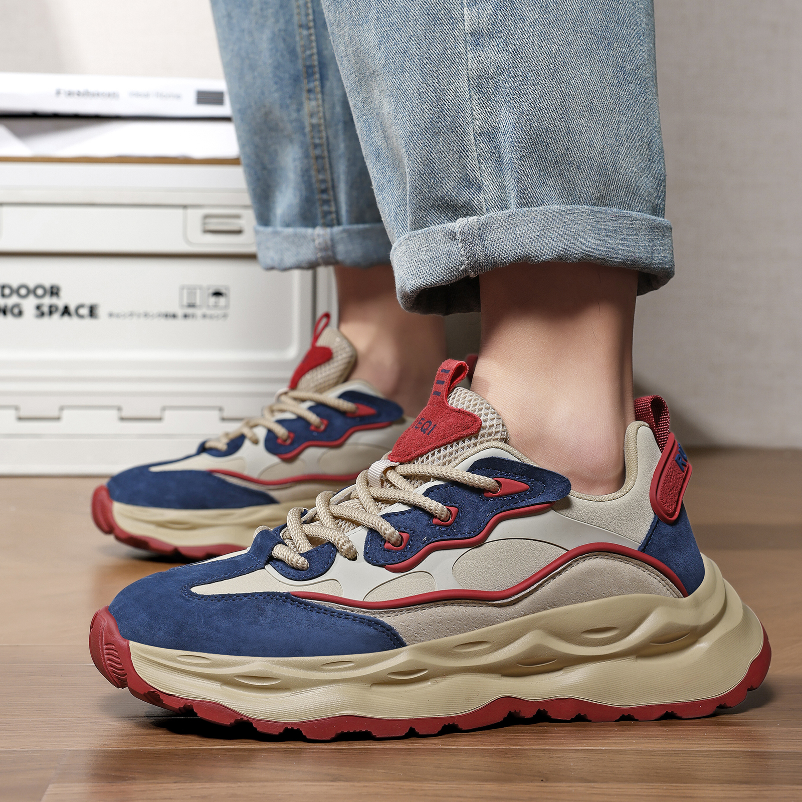 秋冬男女同款复古皮面厚底百搭休闲运动鞋舒适软底情侣老爹鞋