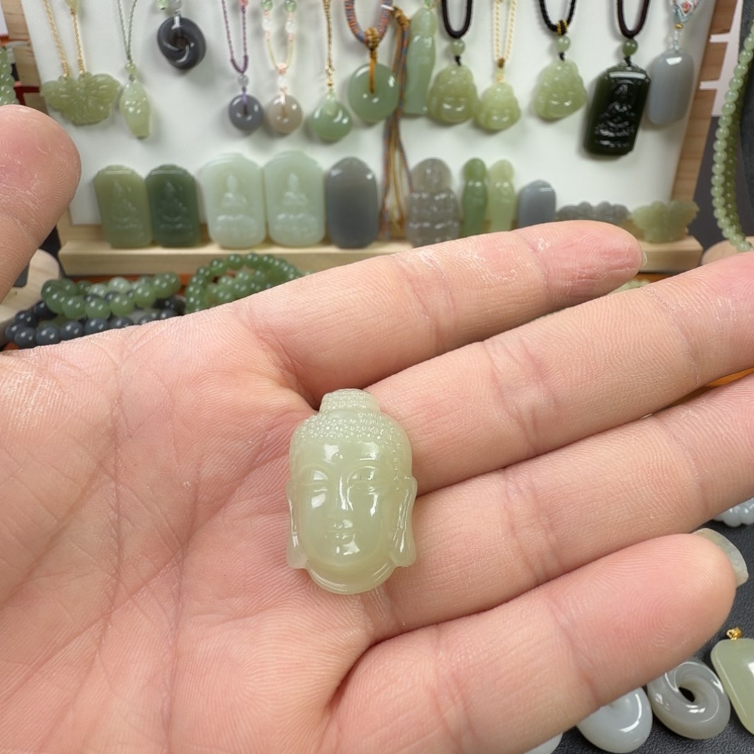 和田玉（糖玉）未镶嵌颈饰