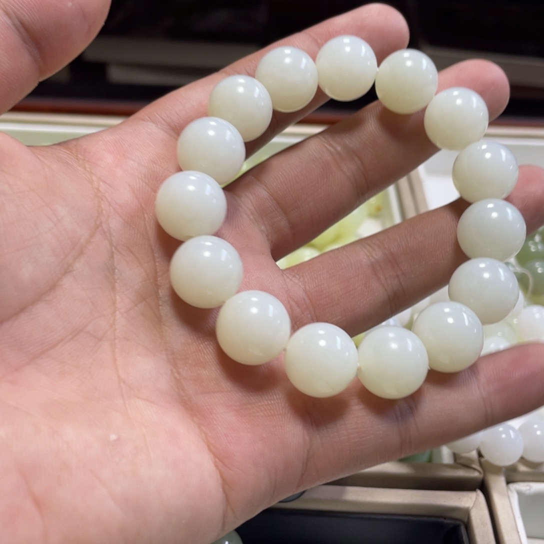 和田玉手串未镶嵌