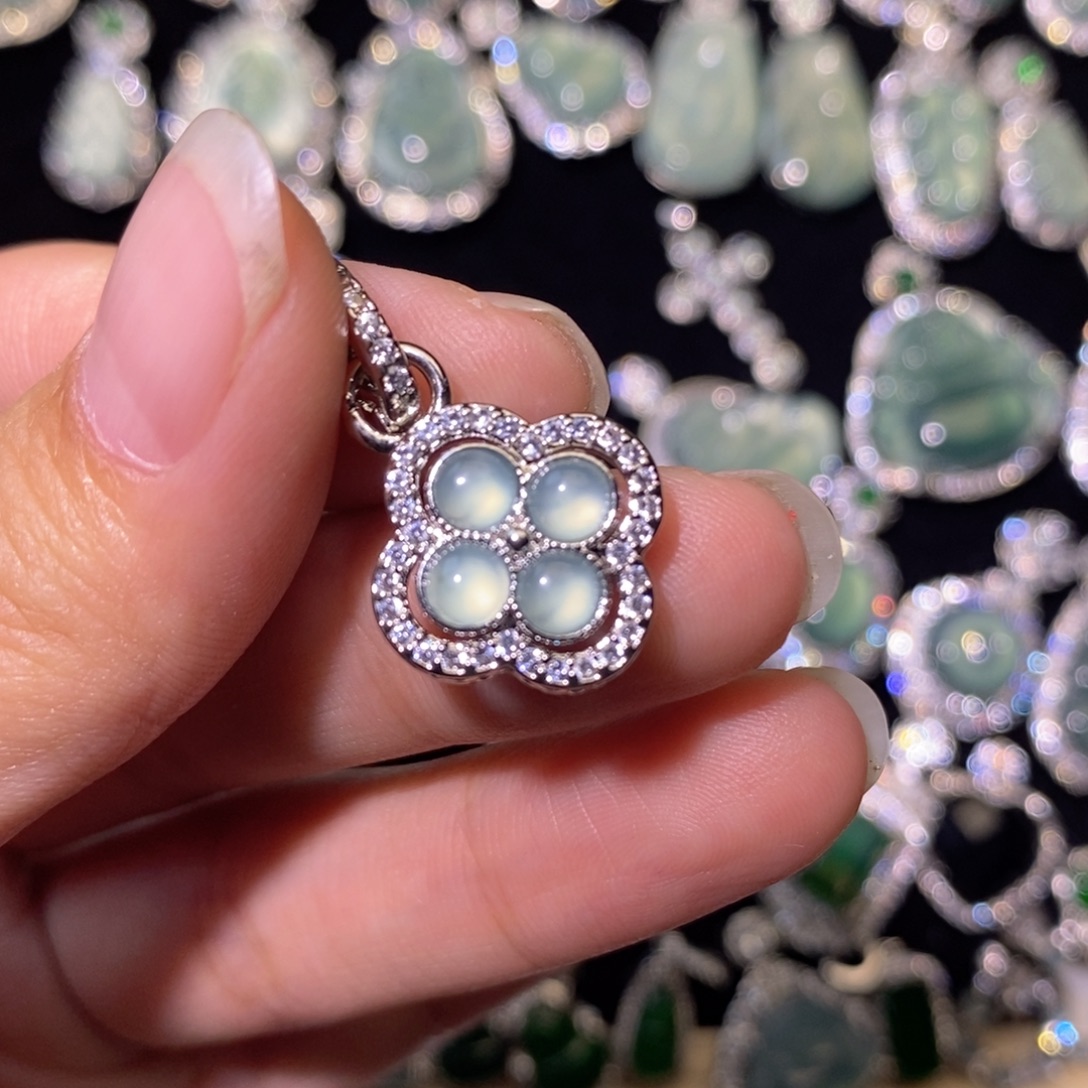 翡翠未镶嵌颈饰天然