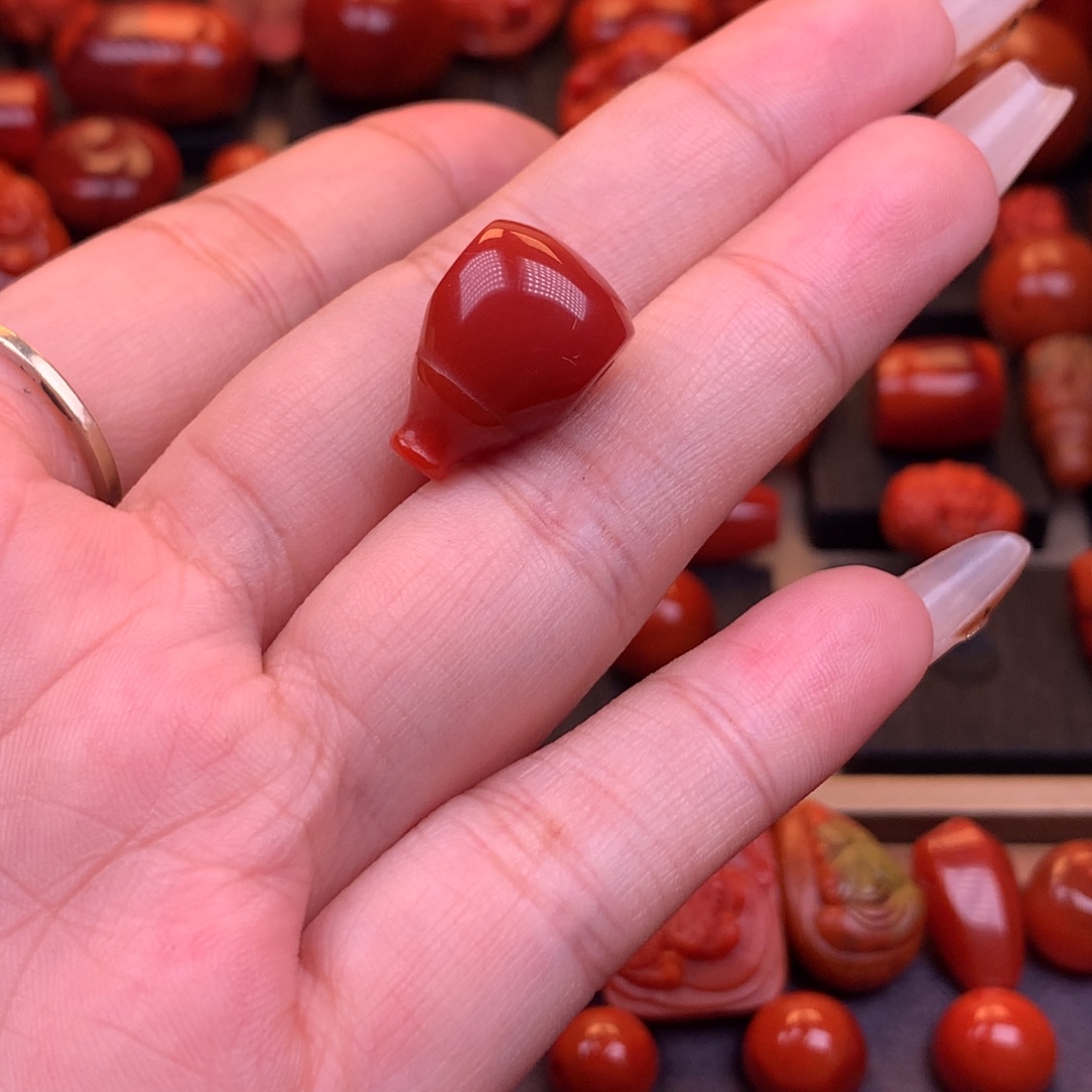南红玛瑙未镶嵌川料原矿锦红三通12.5mm