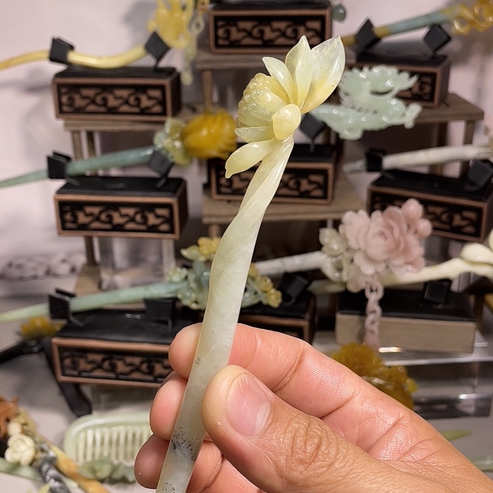 蛇纹石玉未镶嵌发饰