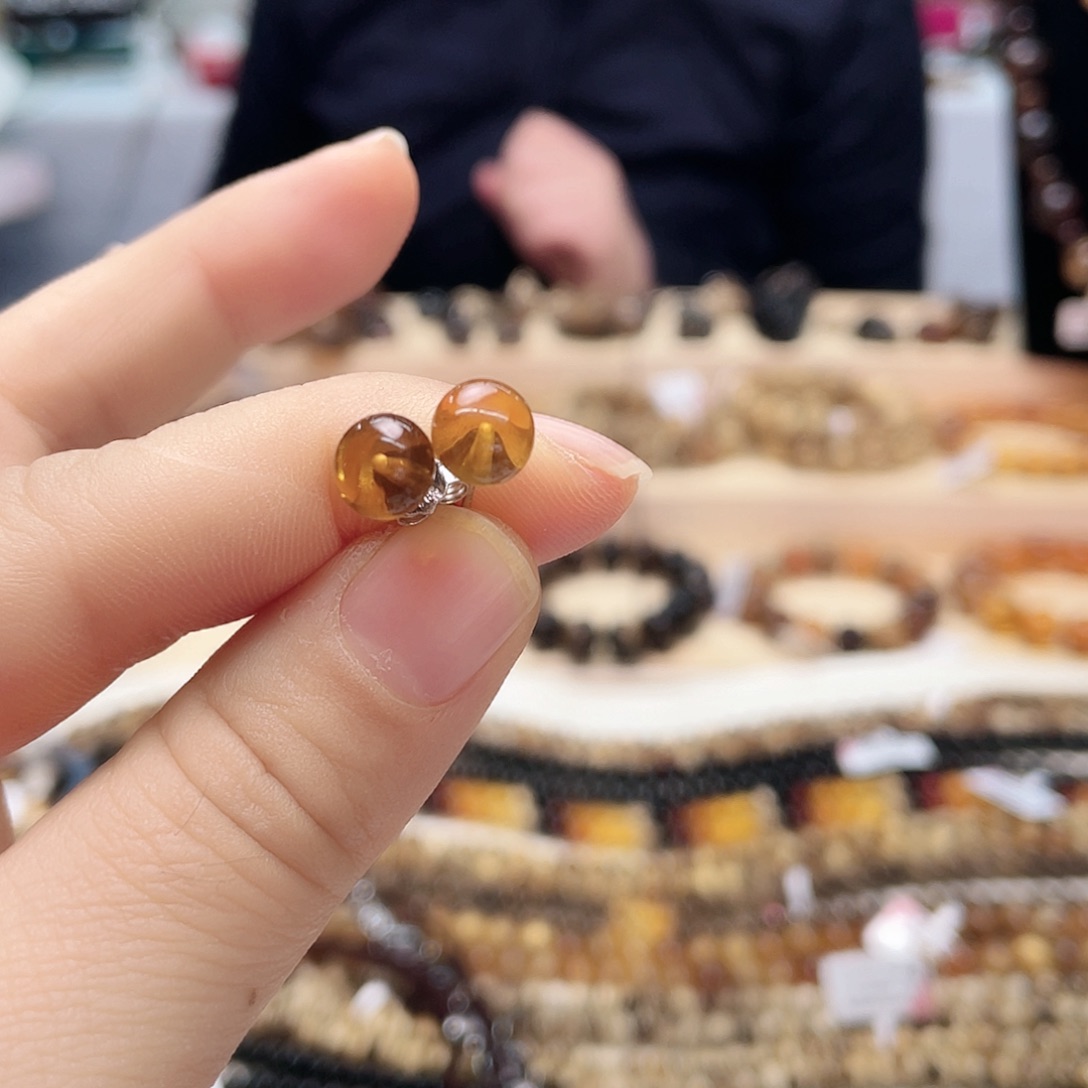 琥珀裸石未镶嵌大