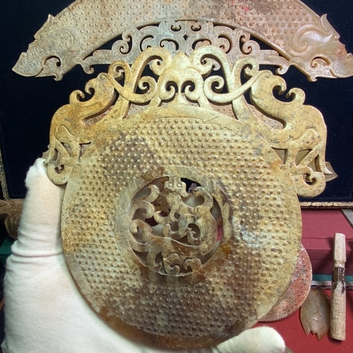 和田玉未镶嵌挂件东****讨