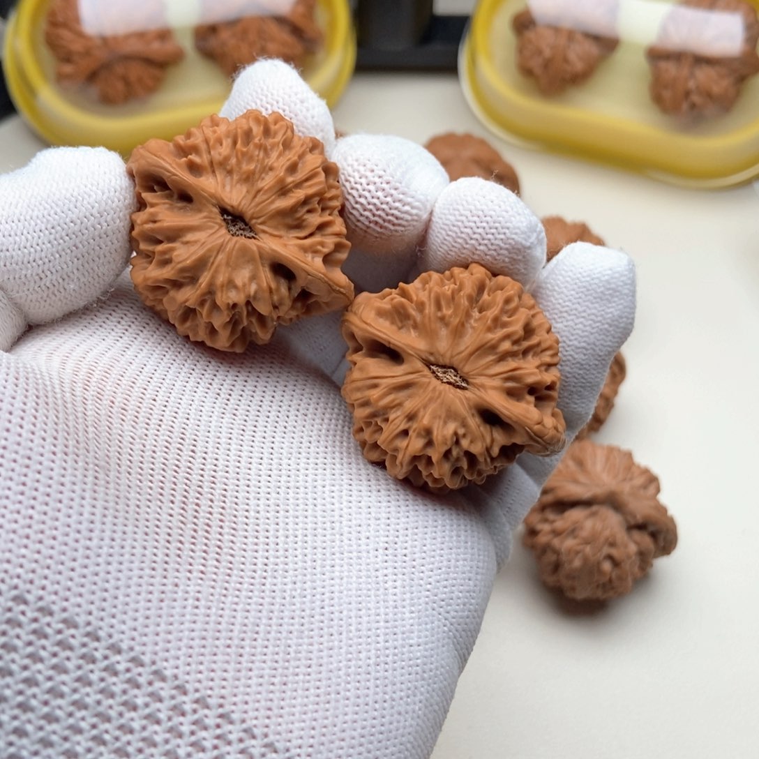 文玩核桃把件秦闷