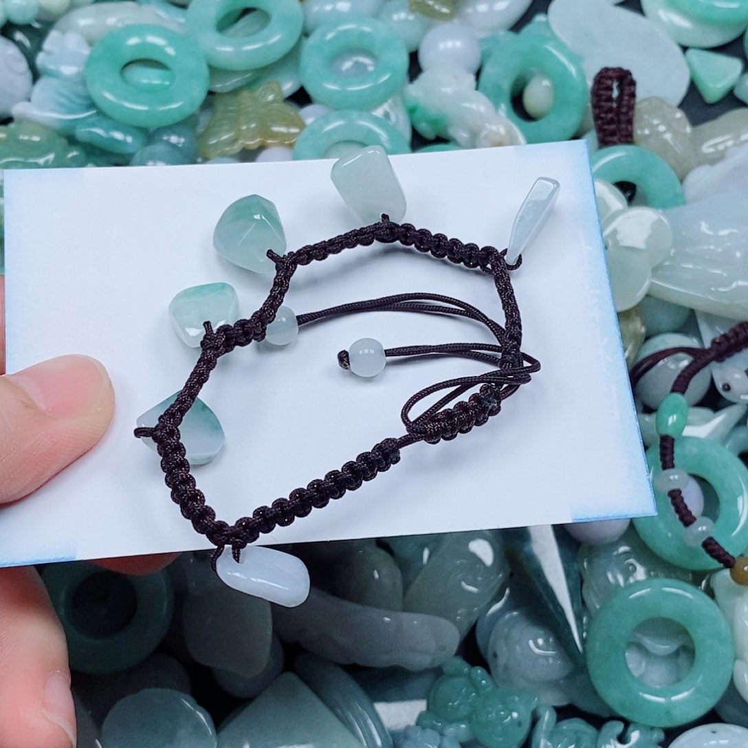 翡翠未镶嵌颈饰串