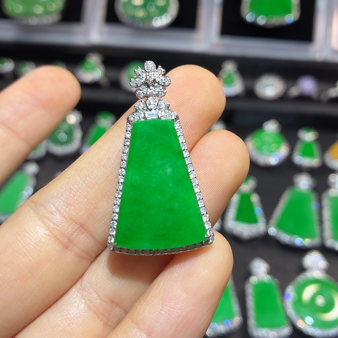 翡翠18K金镶嵌吊坠(不含链)翡翠