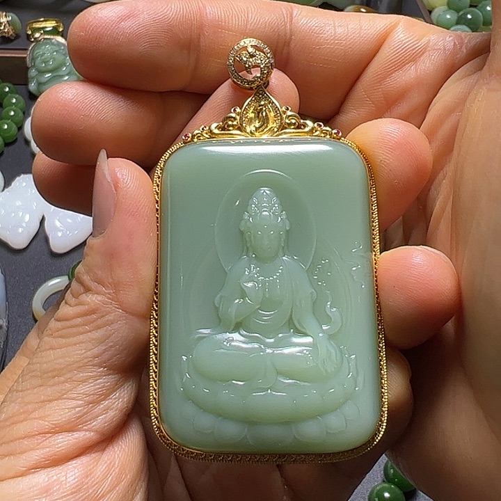 和田玉挂件18K金镶嵌