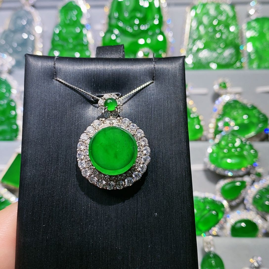 翡翠未镶嵌颈饰吊坠18