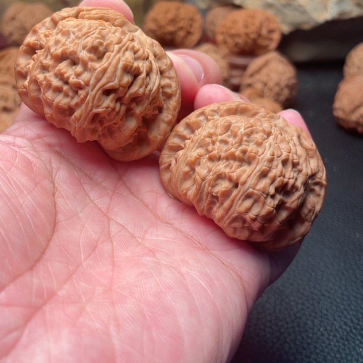 文玩核桃把件47全品闷白