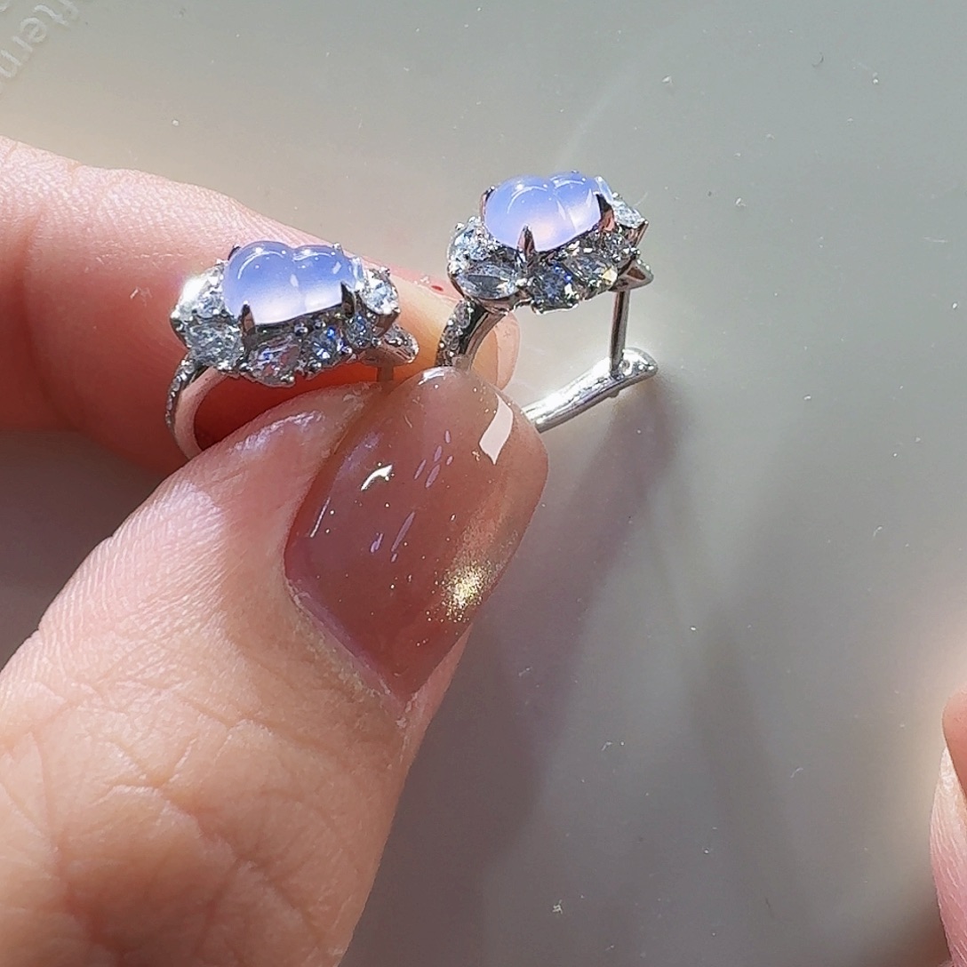 翡翠颈饰18K金镶嵌耳包