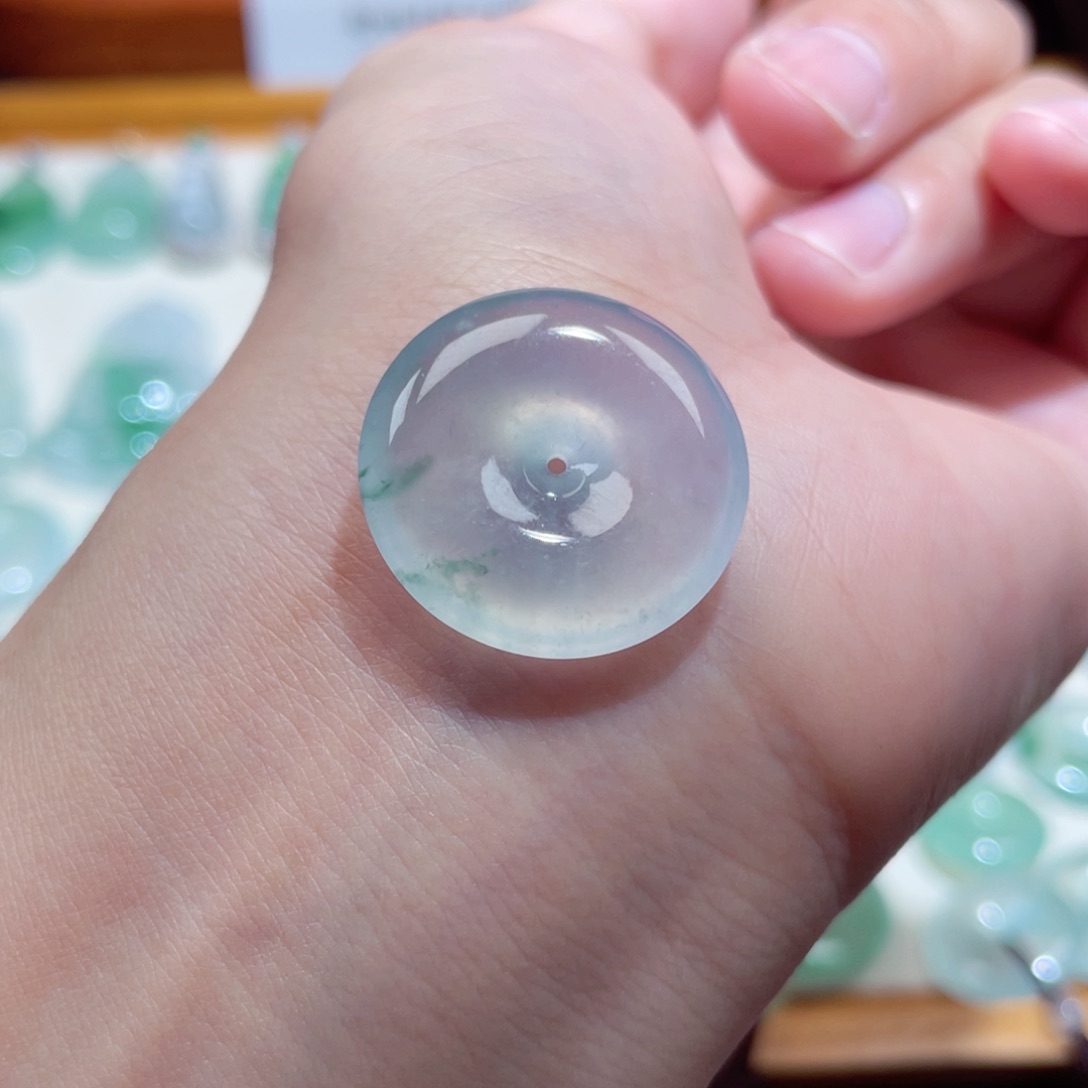 翡翠未镶嵌颈饰扣子