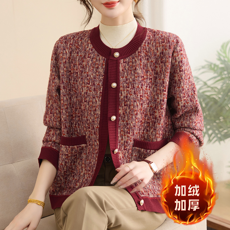 中老年女装加绒一体绒加厚秋冬款开衫外穿时尚显瘦上衣妈妈外套