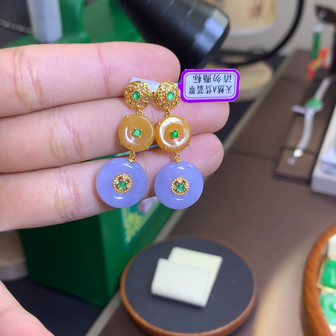 翡翠颈饰18K金镶嵌翡翠