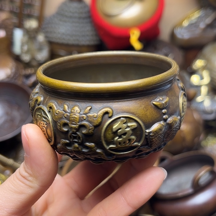 铜器摆件老王直播间