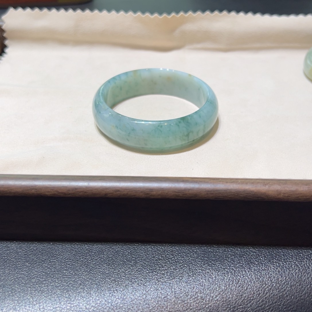 翡翠未镶嵌手镯圈口58/59