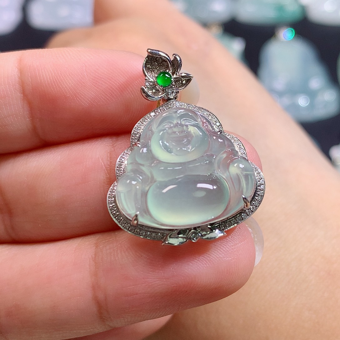 翡翠18K金镶嵌颈饰佛公