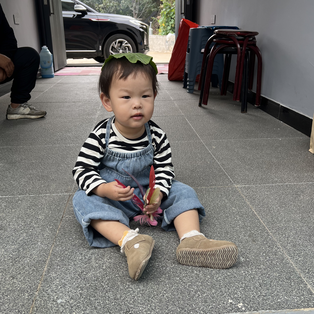 东方爬服泥娃王子薄棉随机