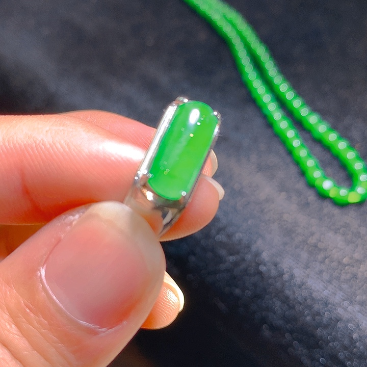 【闪购商品】翡翠颈饰银S925镶嵌翡翠