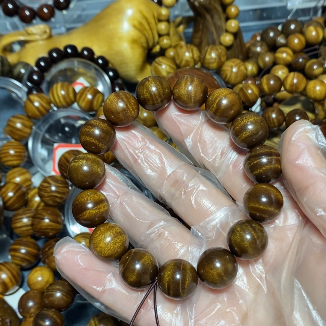 金丝楠木雕工艺品15