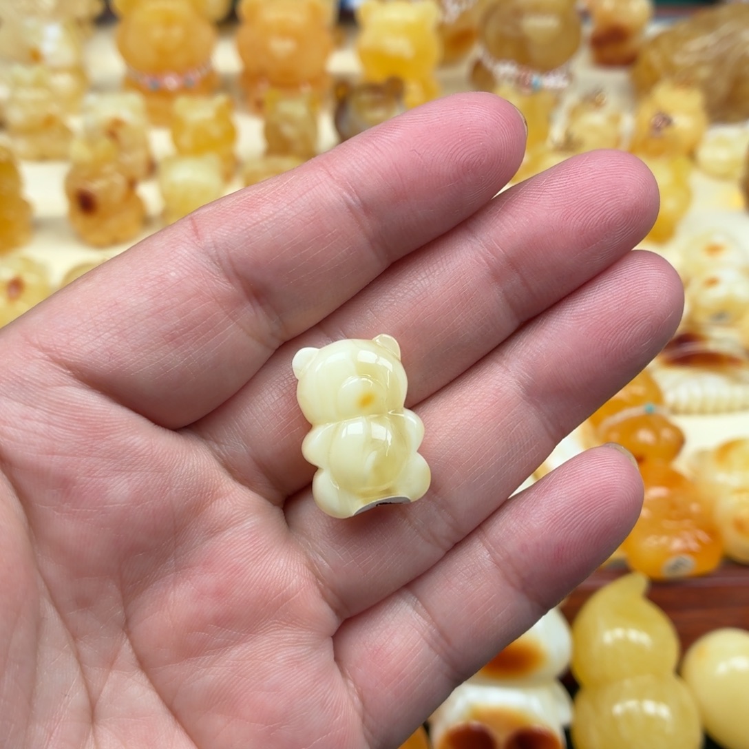 琥珀未镶嵌裸石蜜蜡