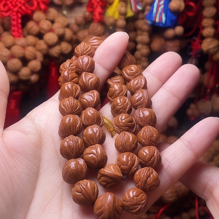 木质类龙纹桃枭挂件