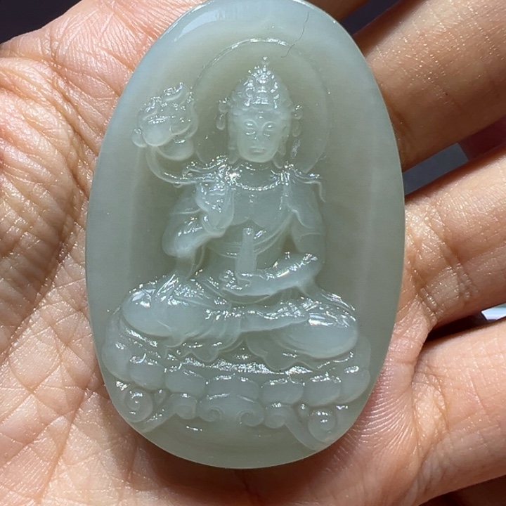 和田玉未镶嵌颈饰且末观音