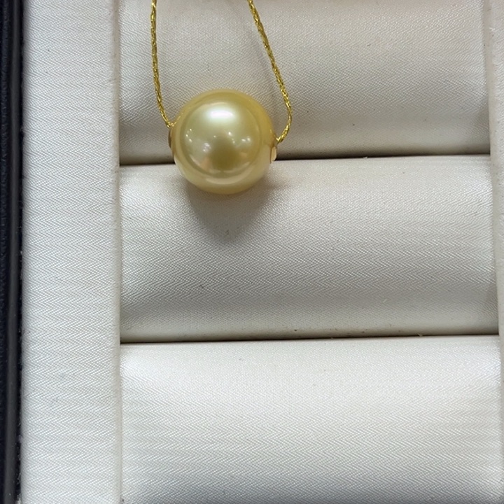 18K金镶嵌吊坠(不含链)海水珍珠11.3mm67号
