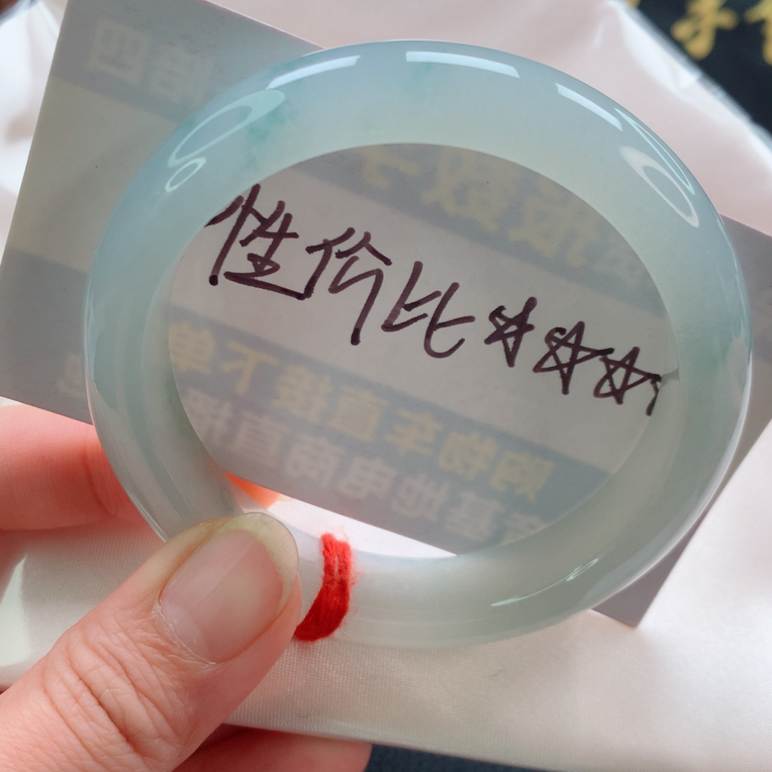 未镶嵌手镯翡翠细腻完美