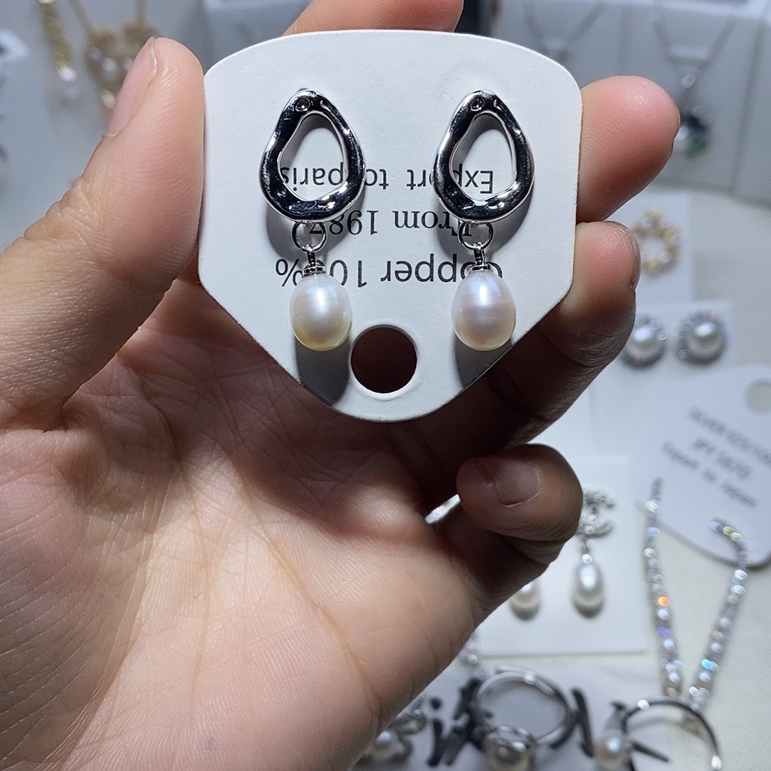 未镶嵌淡水珍珠耳饰