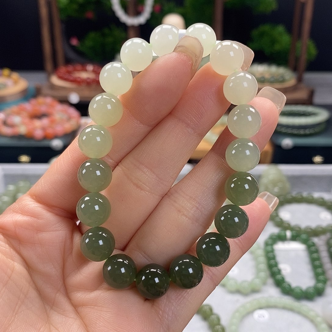 未镶嵌和田玉手链货中