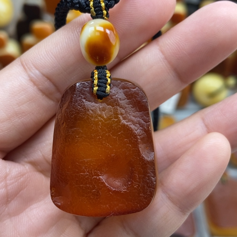 【闪购商品】琥珀颈饰未镶嵌