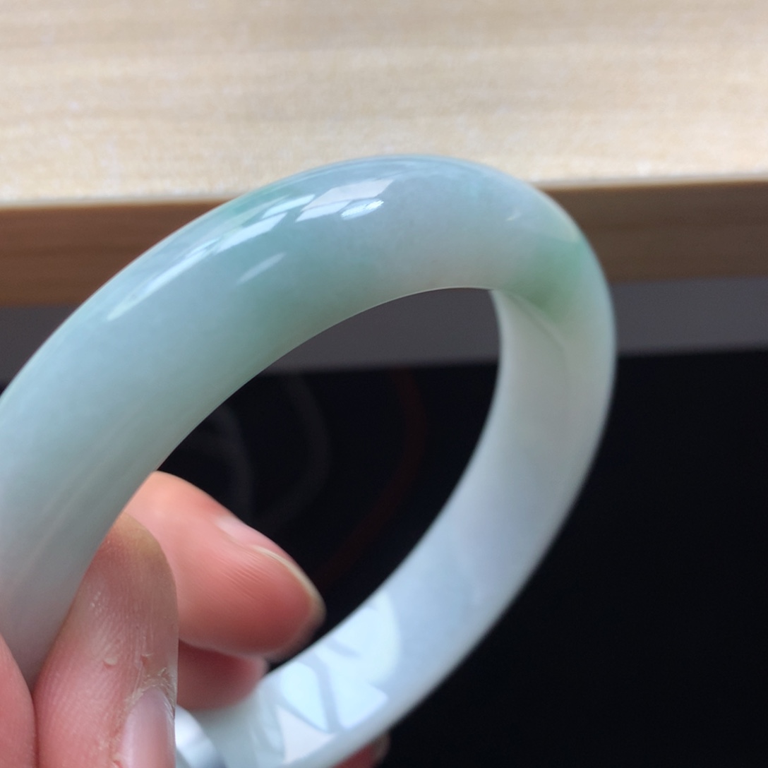 未镶嵌手镯翡翠手镯