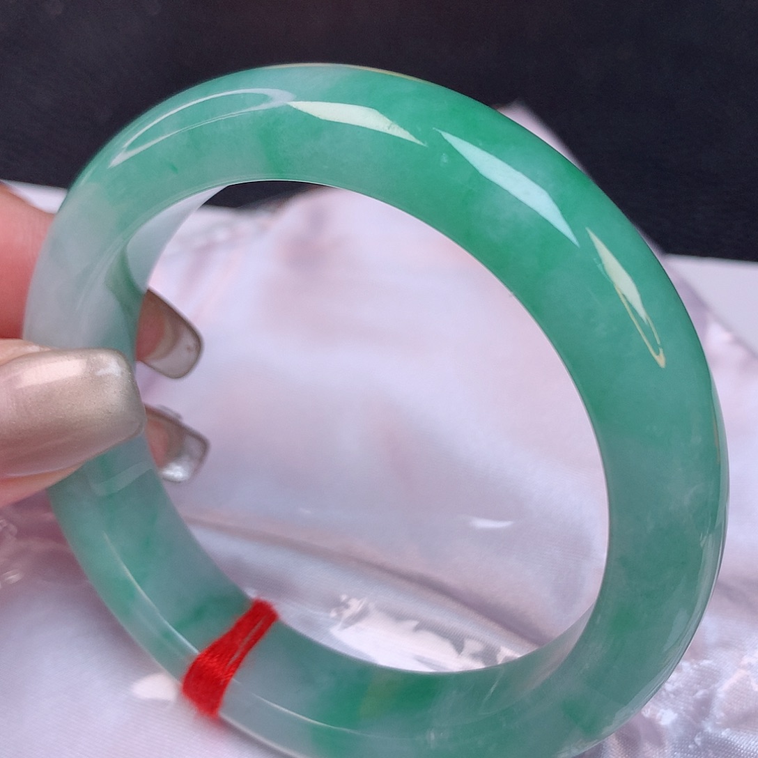 翡翠手镯未镶嵌56+ 翡翠手镯