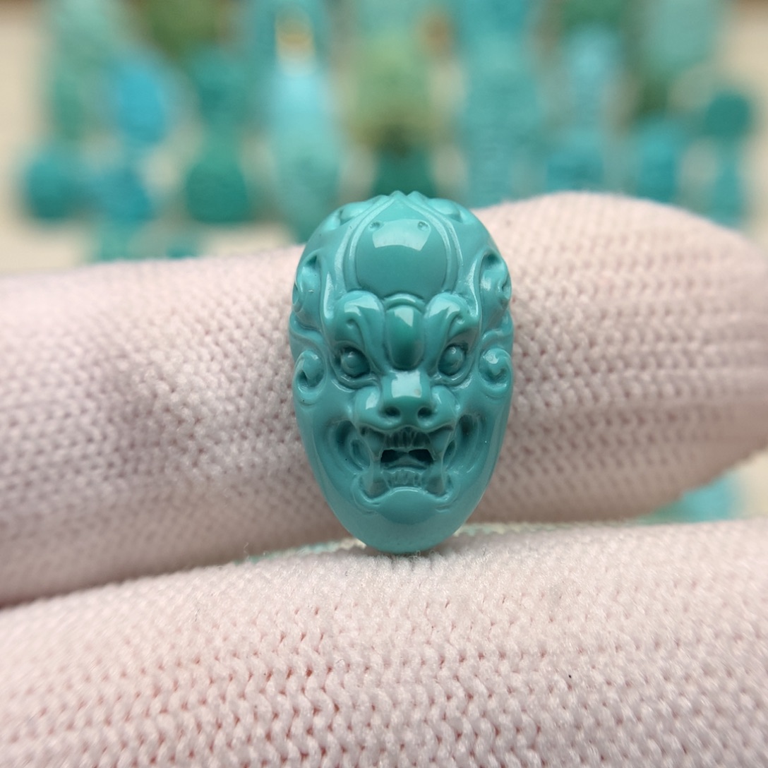 绿松石配饰未镶嵌