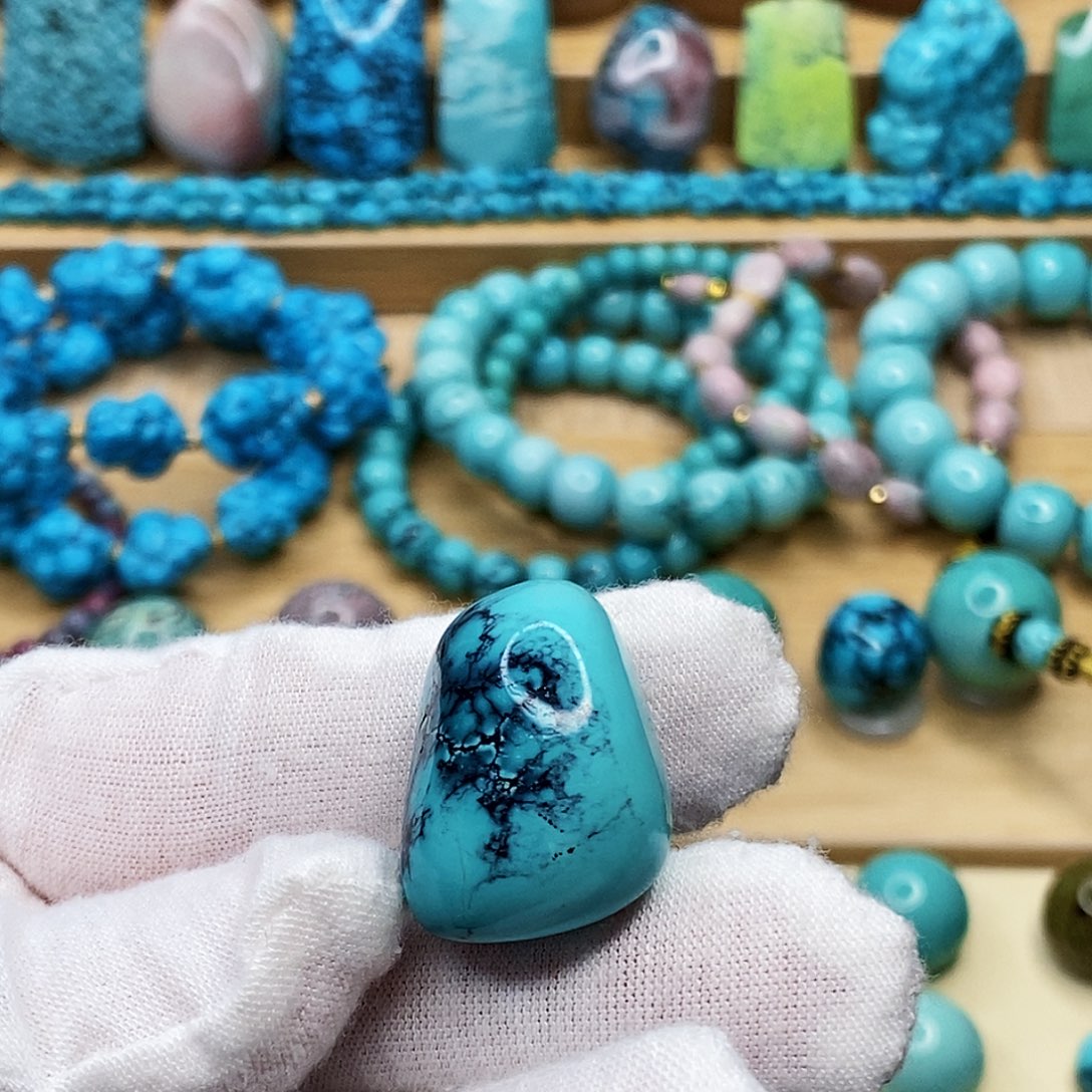 绿松石未镶嵌珠宝奇石