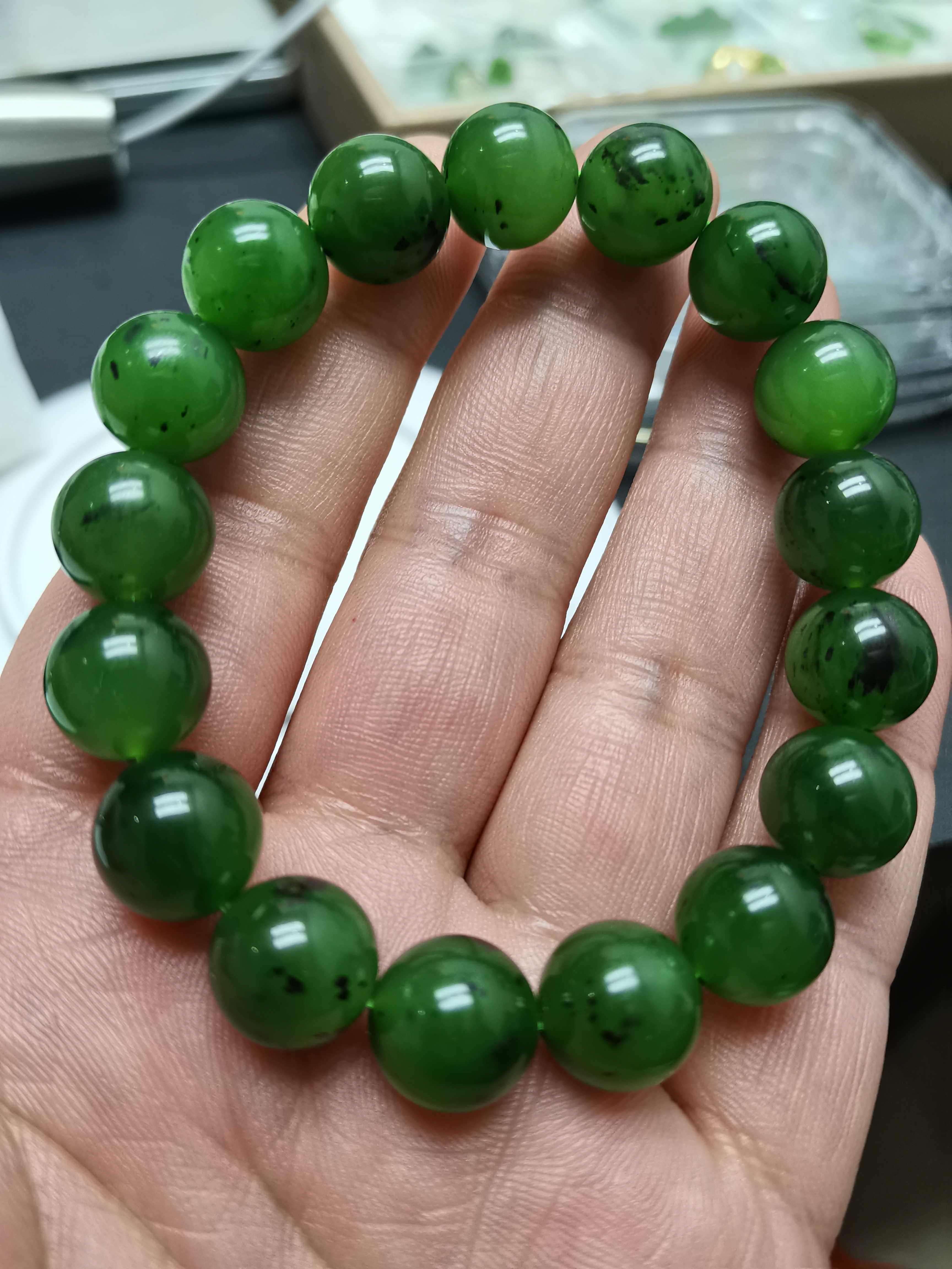 精品碧玉卡12手串