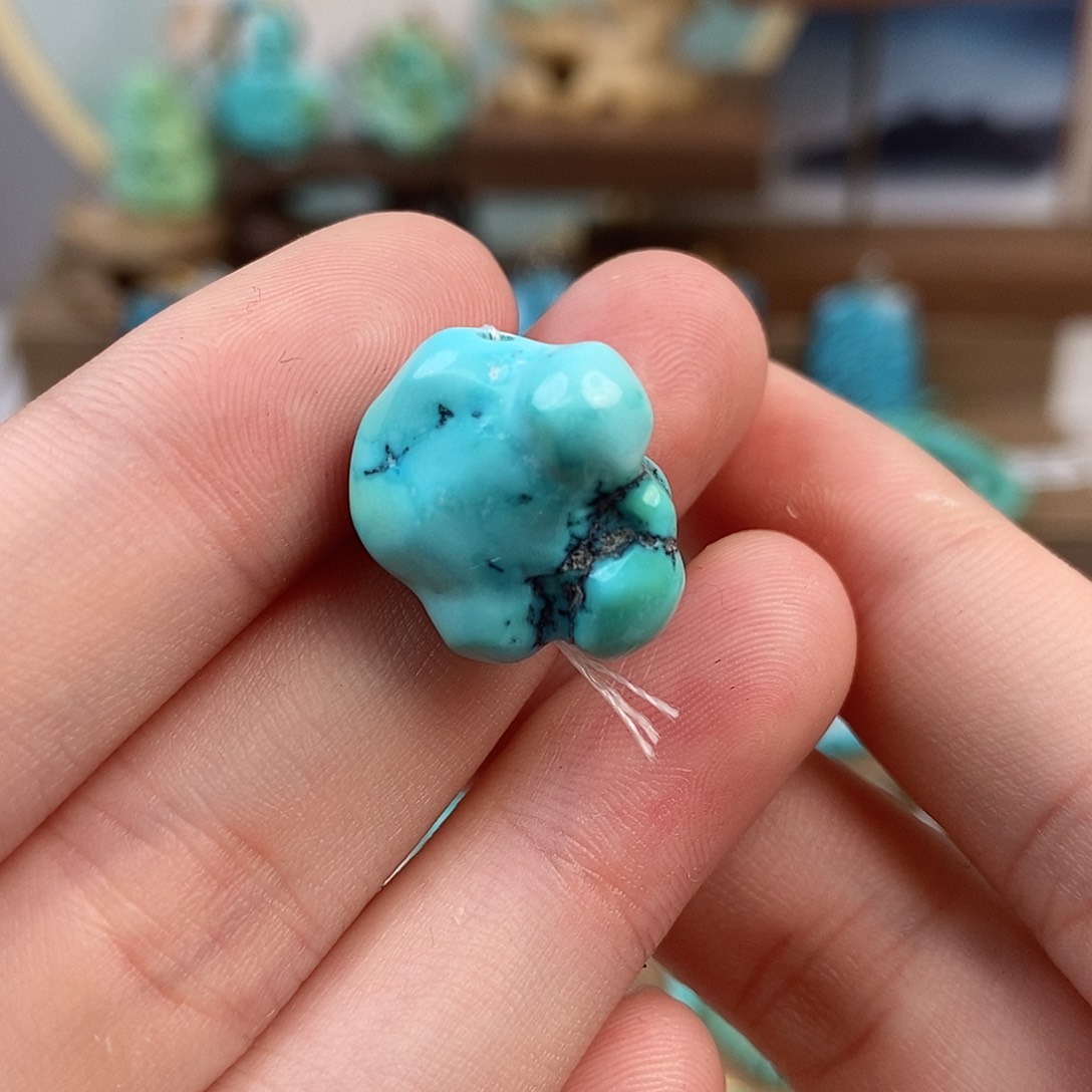 绿松石雕刻未镶嵌