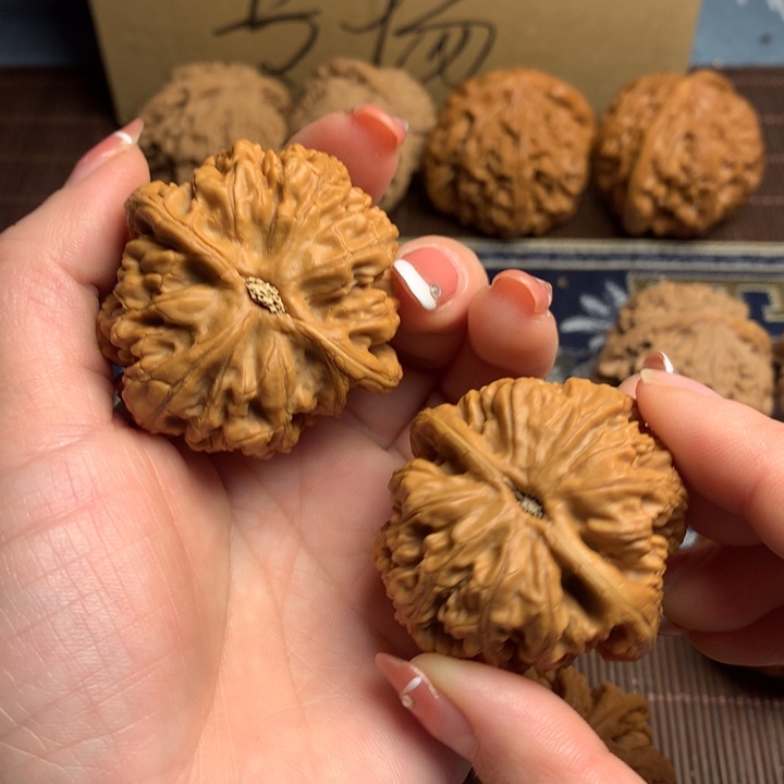 吊坠文玩核桃永****子粗筋