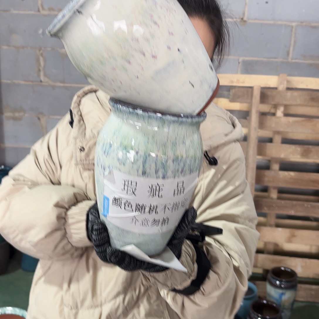 红陶瑕疵高18/12两个