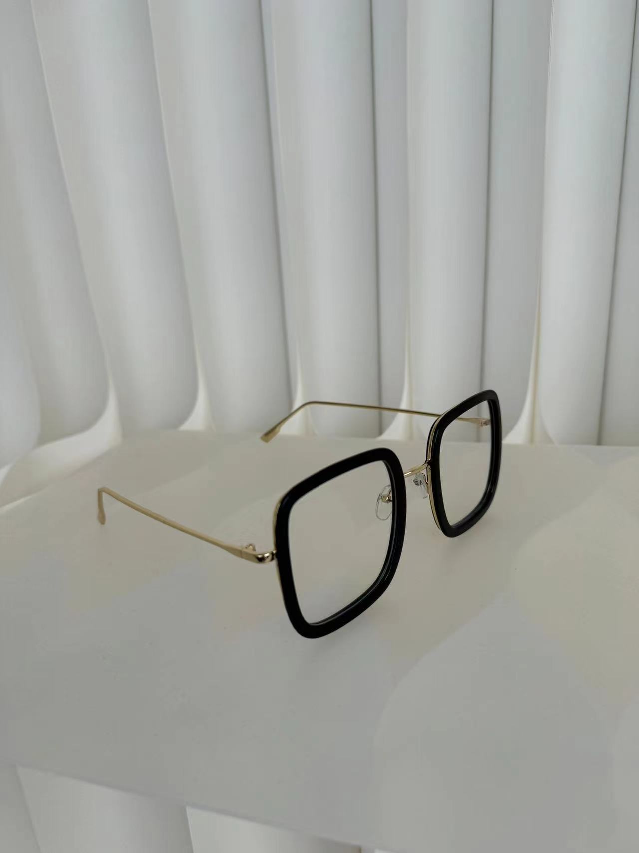 LEDS YJ007时尚大牌素颜装饰眼镜黑框金腿