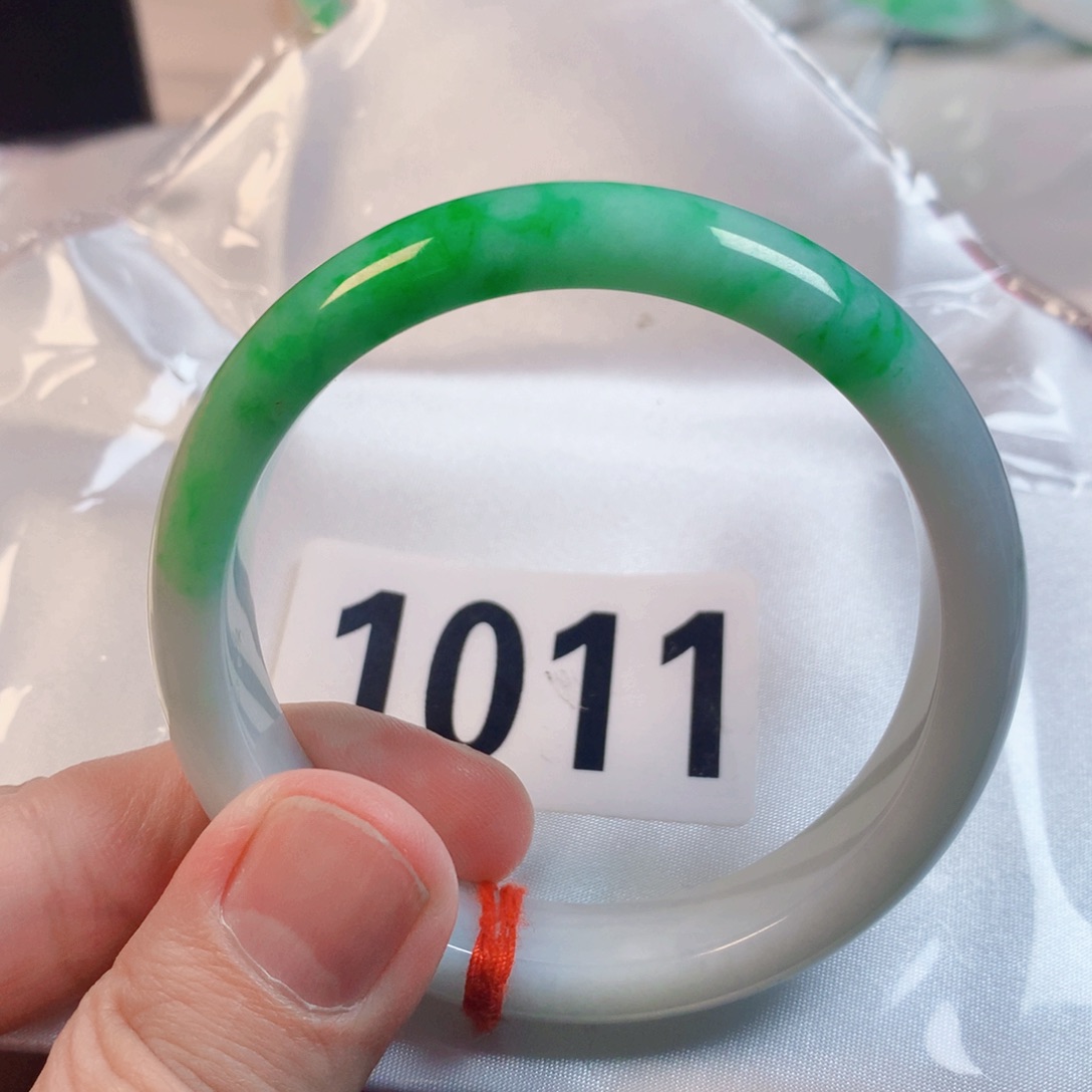 翡翠手镯未镶嵌翡翠手镯1011