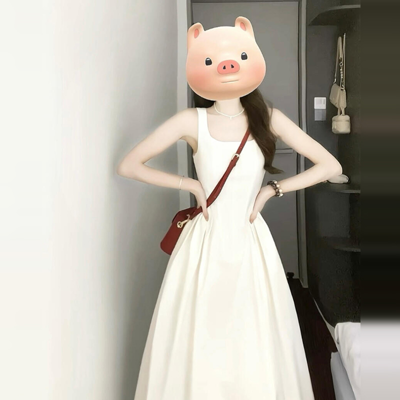 吊带小白裙海边度假2025新款白月光连衣裙子夏季女高级感法式长裙