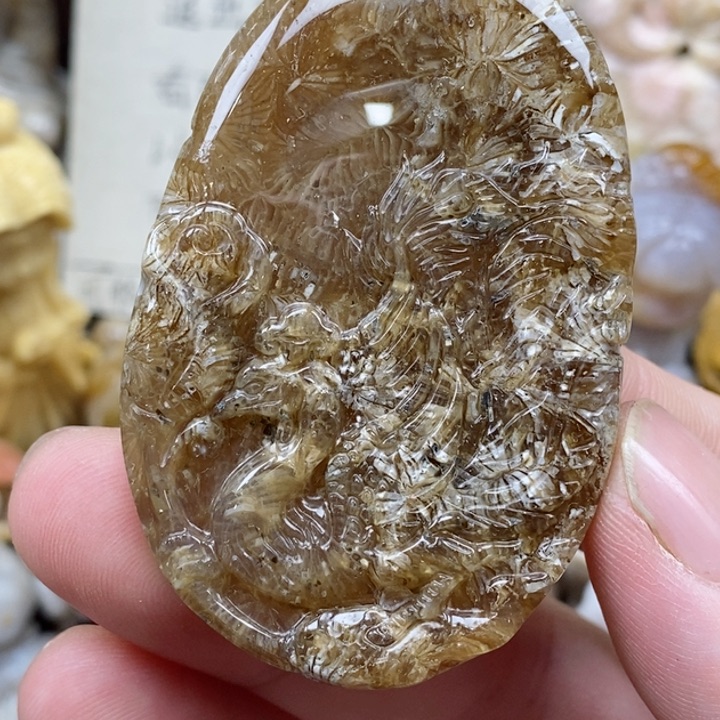 颈饰未镶嵌硅化珊瑚（珊瑚玉）有瑕