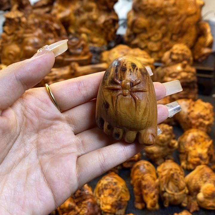 柏木知足常乐手把件