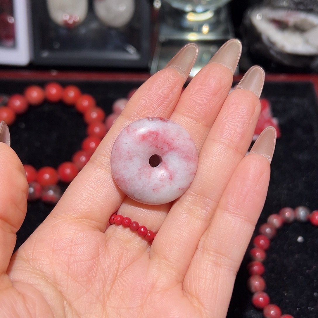 天然辰砂原石平安扣