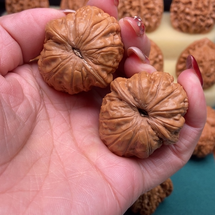 谁***心吊坠桃核平谷元宝42尺