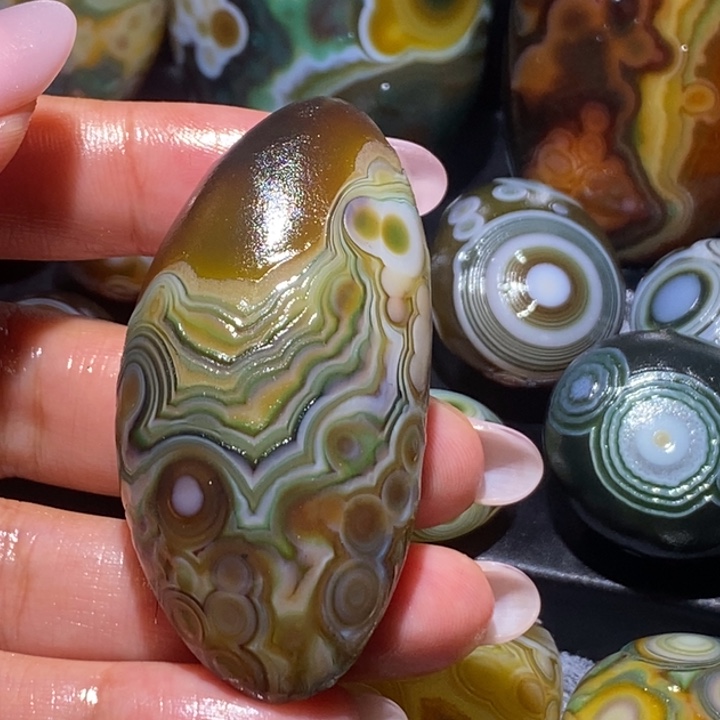 玛瑙/玉髓未镶嵌珠宝奇石71